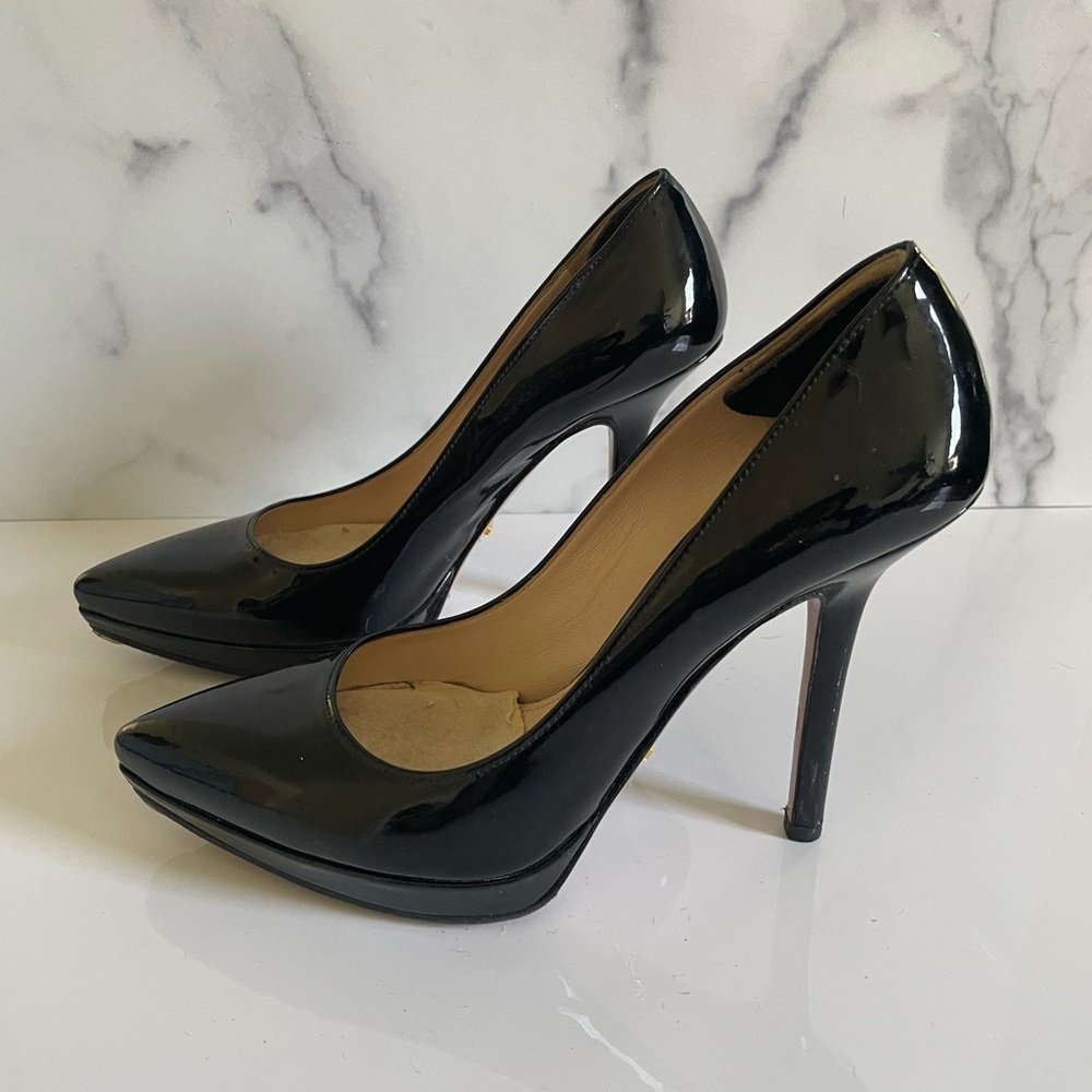 Prada Black Patent Leather Pumps Sz 37